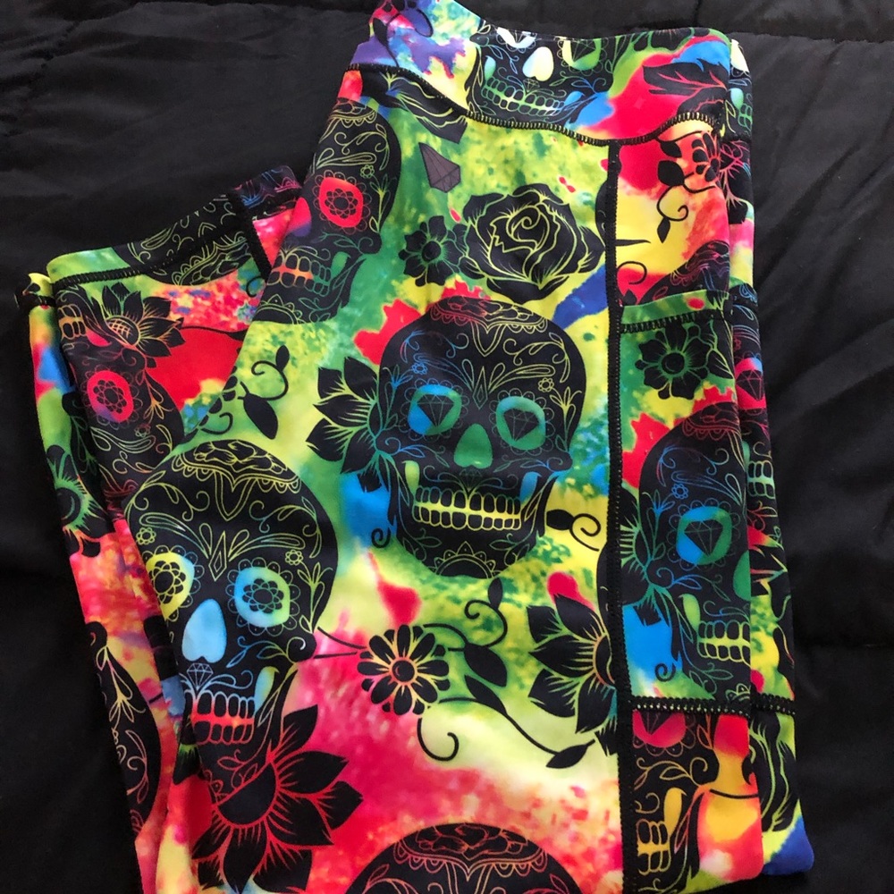 CVG Tie Dye skulls size XL